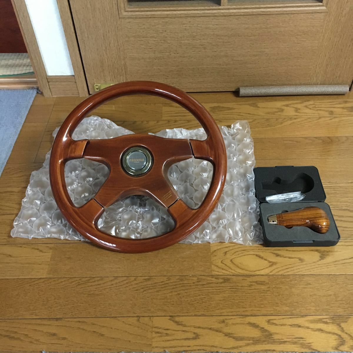 レノマ4スポークウッドステアリング直径36センチ当時物