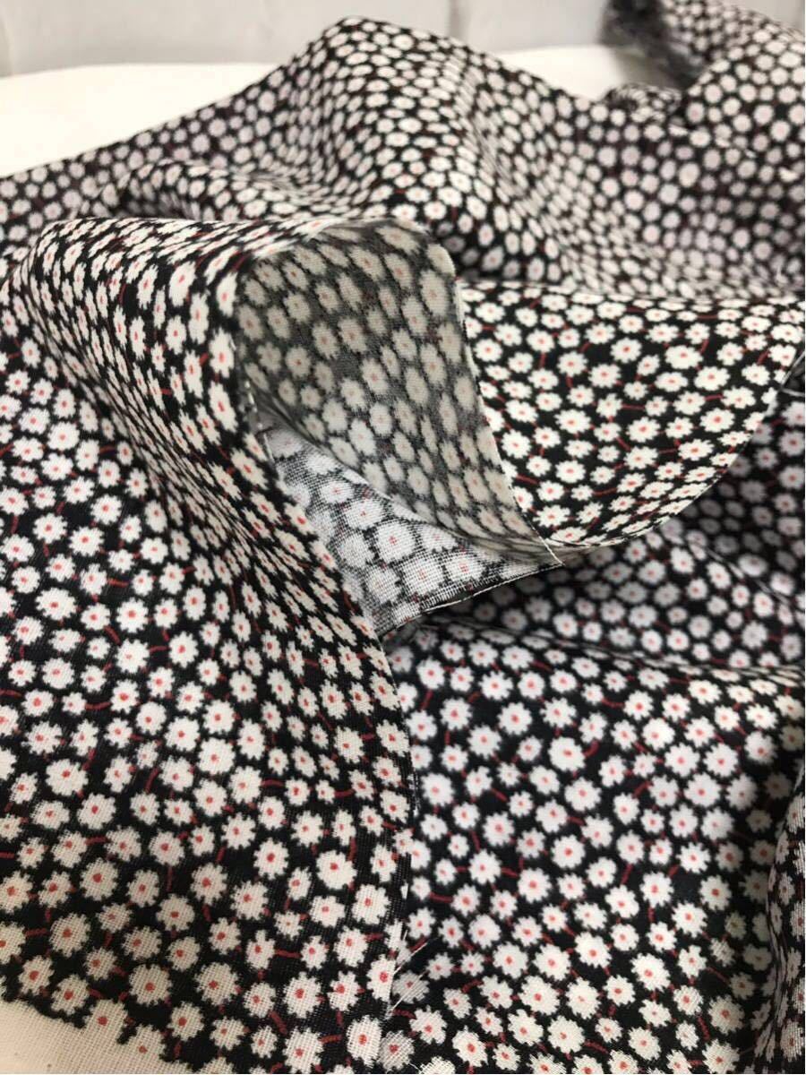 国産ダブルガーゼ 2m 小花柄_2