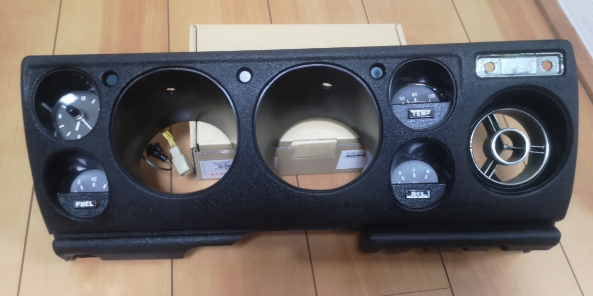 Yahoo!オークション ハ*ー様 - 510ブルーバードSSSメーターパネル
