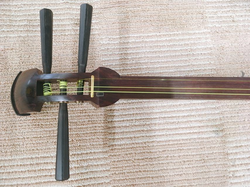 中棹 三味線 東さわり 紅木 丸打胴 一本溝 短棹 和楽器