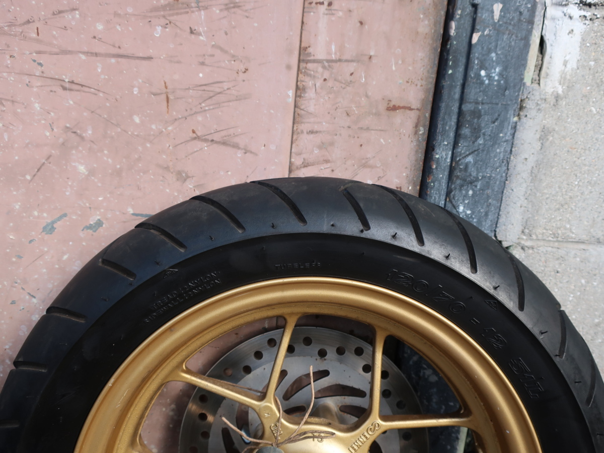 HONDA　グロム　赤　低走行　3849㎞　前後　ホイール　振れ無し　ディスクローター　スプロケット付　レストア　カスタム(中古)1177-G7371