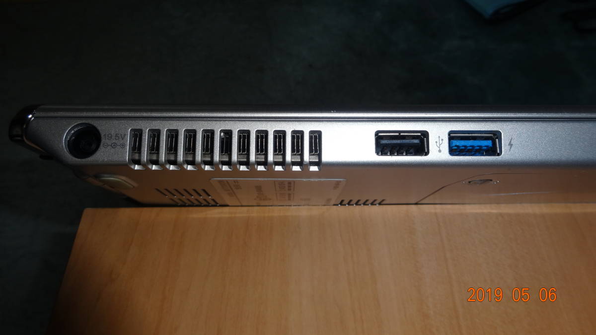 VAIO SVT1111AJ 中古 Corei3 8GBメモリー SSD 128GB 11.6型_6