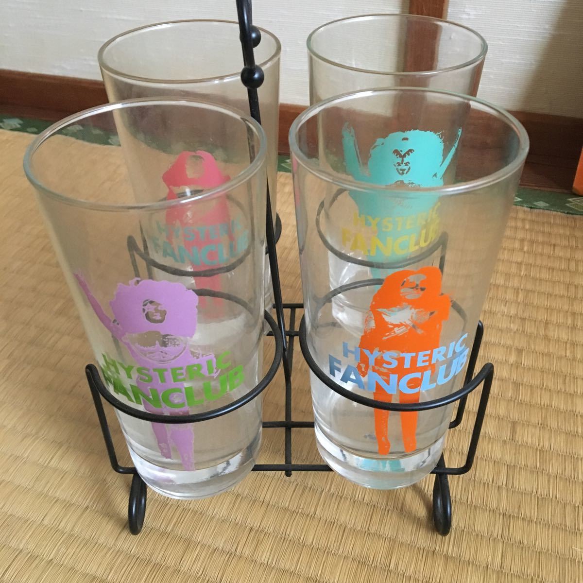 【定番人気，本物保証】 超激レア HYSTERICGLAMOUR KISSグラス4個セット コップ ヒステリックグラマー ノベルティ キッス(ヒステリックグラマー)｜売買されたオークション情報、yahooの商品情報をアーカイブ公開 - オーク その他