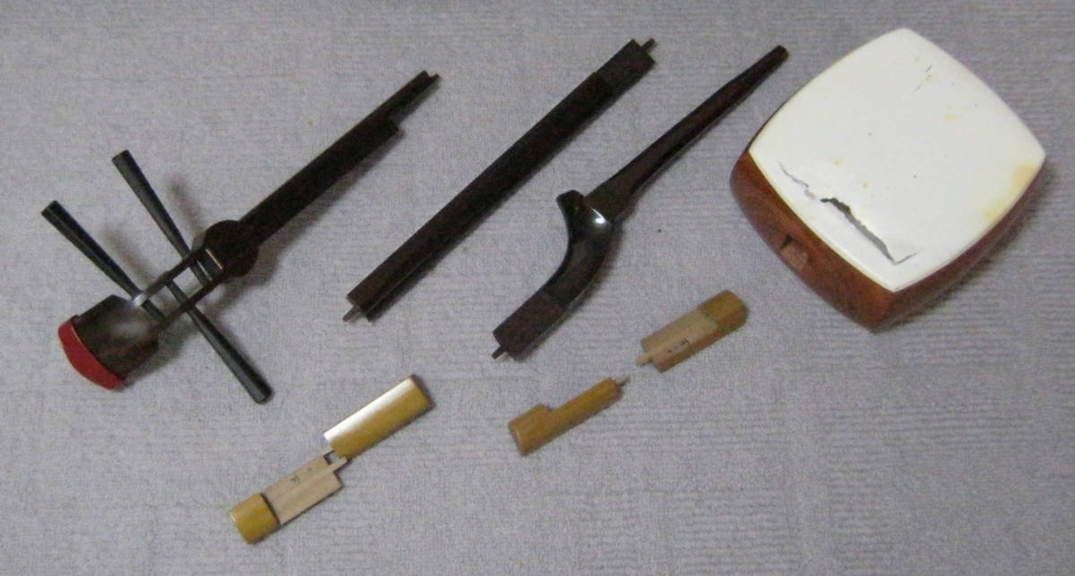 三味線 ケース付 両面新皮張りたて！民謡三味線 ケース付 紫檀 中棹