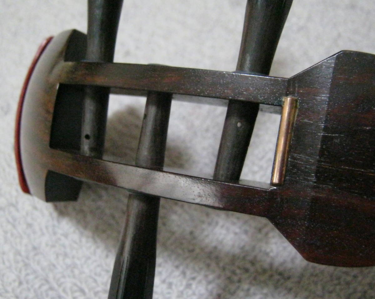 三味線 ケース付 両面新皮張りたて！民謡三味線 ケース付 紫檀 中棹