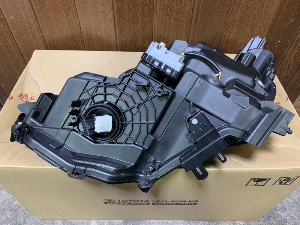 レクサス IS 30系 後期 右側LEDヘッドライトユニット 中古品 【公式通販】