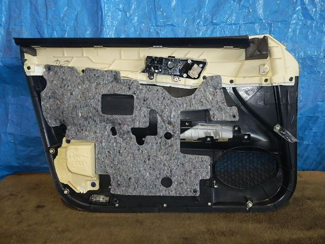 マークX GRX120 右フロントドア内張り 13430504