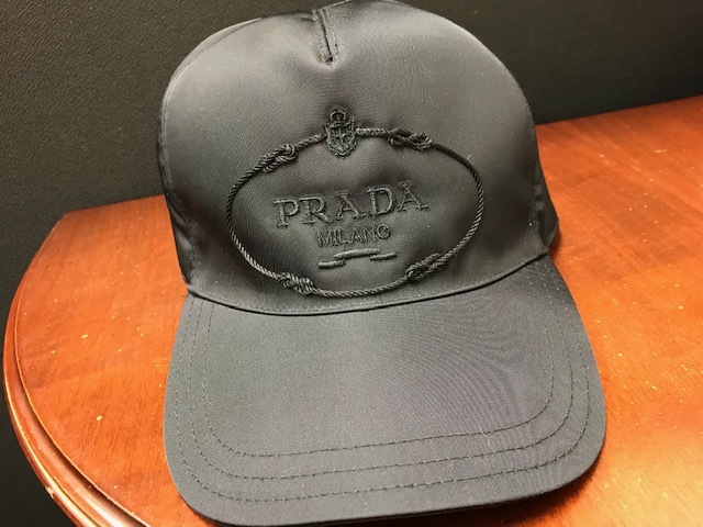 【試着のみ】PRADA Re-Nylon ナイロンキャップ　Lサイズ　正規品 プラダ PRADA ナイロン キャップ 帽子 L 試着程度 PRADA ベースボール