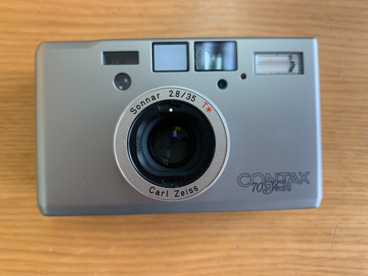 コンタックスT3 70周年モデル シルバーチタンAFフィルムカメラ（JUNK