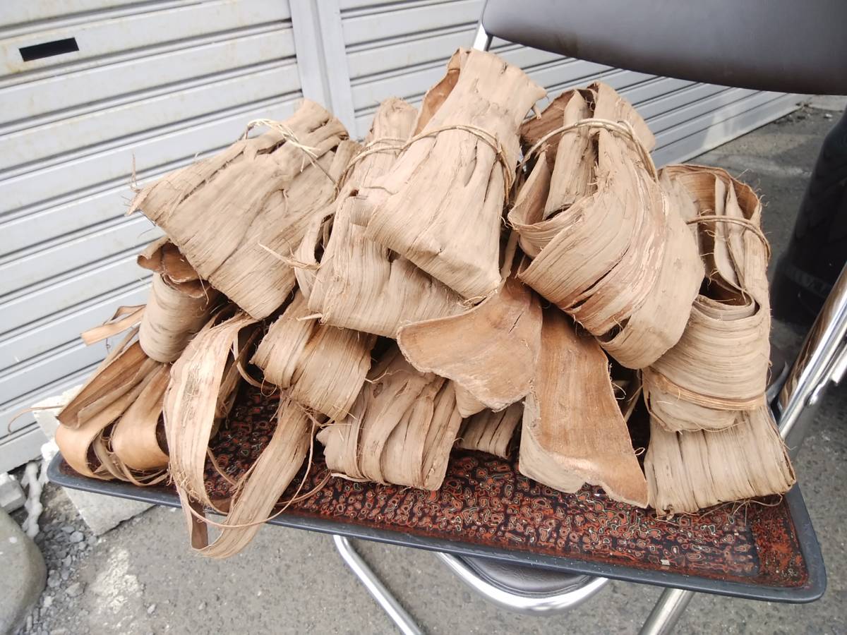 青森岩木山産 山葡萄 皮 樹皮 約2kg 山葡萄蔓・樹皮・青森岩木山・2，2kg・かごバッグ・制作 山葡萄蔓