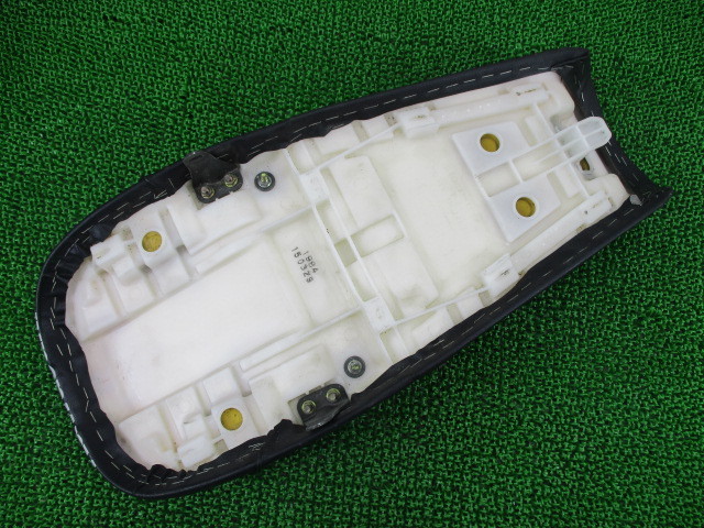 シート カワサキ 250TR 53001-1984 250tr バイク 部品 純正 中古 純正