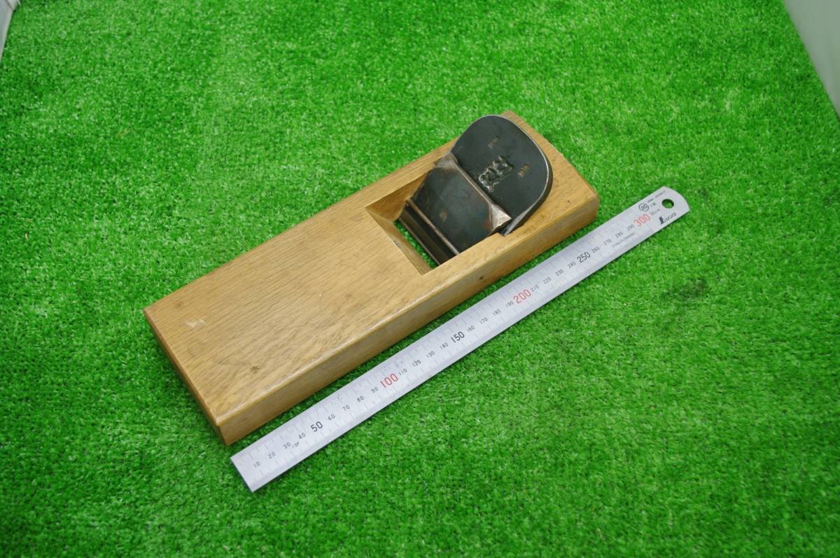 刃こぼれなし 現状渡し 大工道具 銘入り かんな 鉋 初弘 磨 寸八 鉋刃 