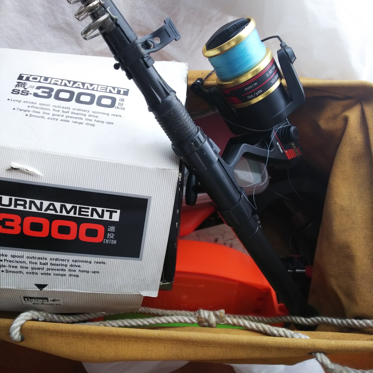 DS033 Daiwa WHISKER TOURNAMENT 磯 トーナメント SS-3000 遠投 ARUCUS LN450G 釣竿 リール ...