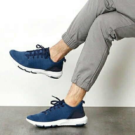 最値定価10789円!新品!正規品!履き心地抜群!リーボックReebok クラウドライドCLOUDRIDE DMX 3.0高級スニーカー ネイビー/ホワイト 紺 26cm