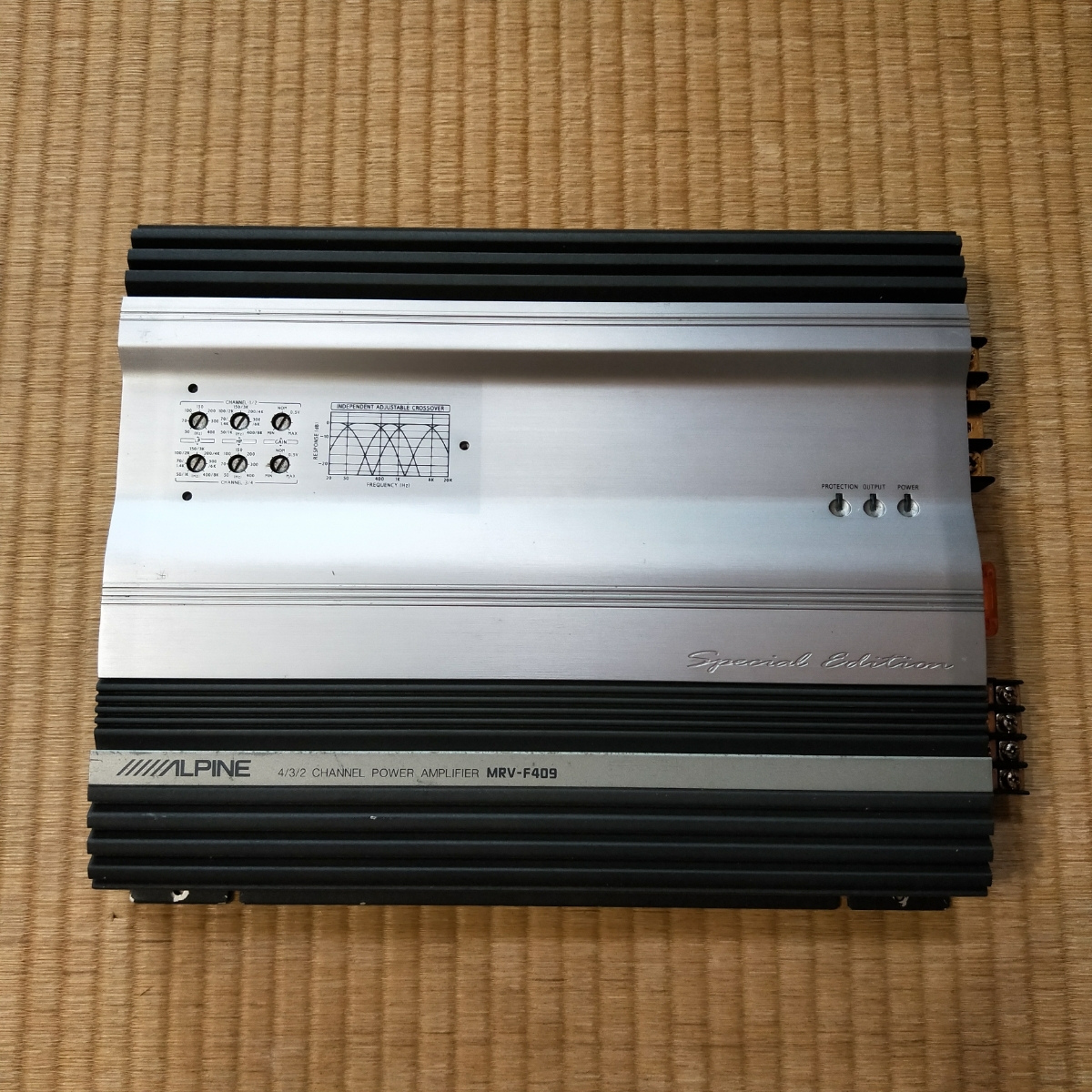 ALPINE 4⁄3⁄2 チャンネル パワーアンプ MRV-F409 ジャンク MRV-F409