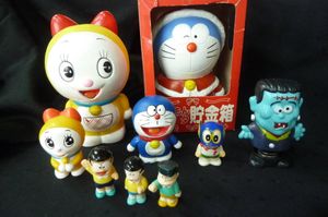 ドラえもん 貯金箱のYahoo!オークション(旧ヤフオク!)の相場・価格を