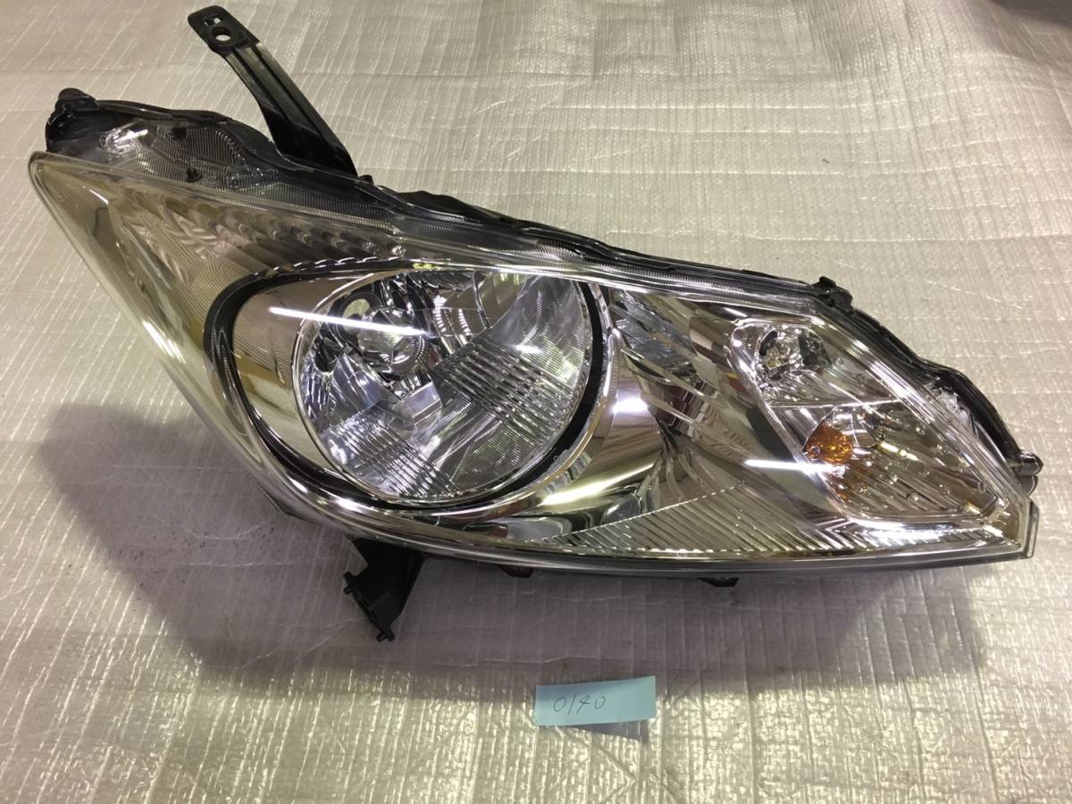 美品 フリード GB3 GB4 後期 純正 右 ヘッド ライト HID ユニット