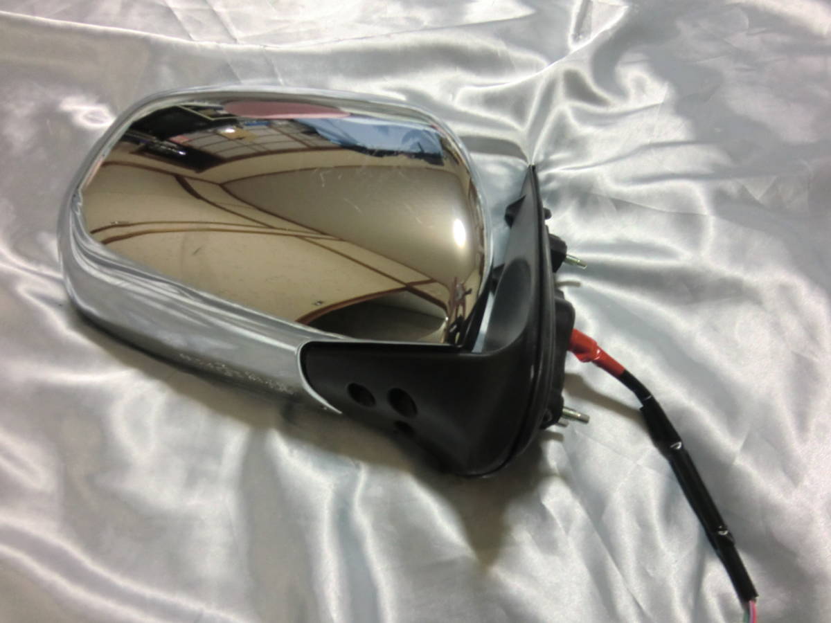 ★★★２００系ハイエース・トヨタ純正 ・Ⅰ型・二型・三型・四型・五型用 ・ メッキドアミラー・右側・売り切り★★★_3