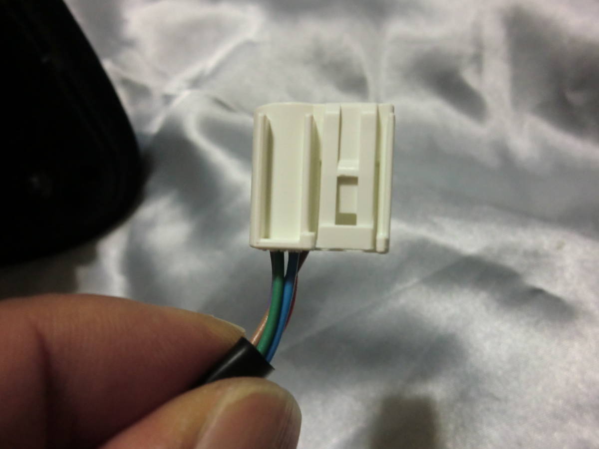 ★★★２００系ハイエース・トヨタ純正 ・Ⅰ型・二型・三型・四型・五型用 ・ メッキドアミラー・右側・売り切り★★★_6