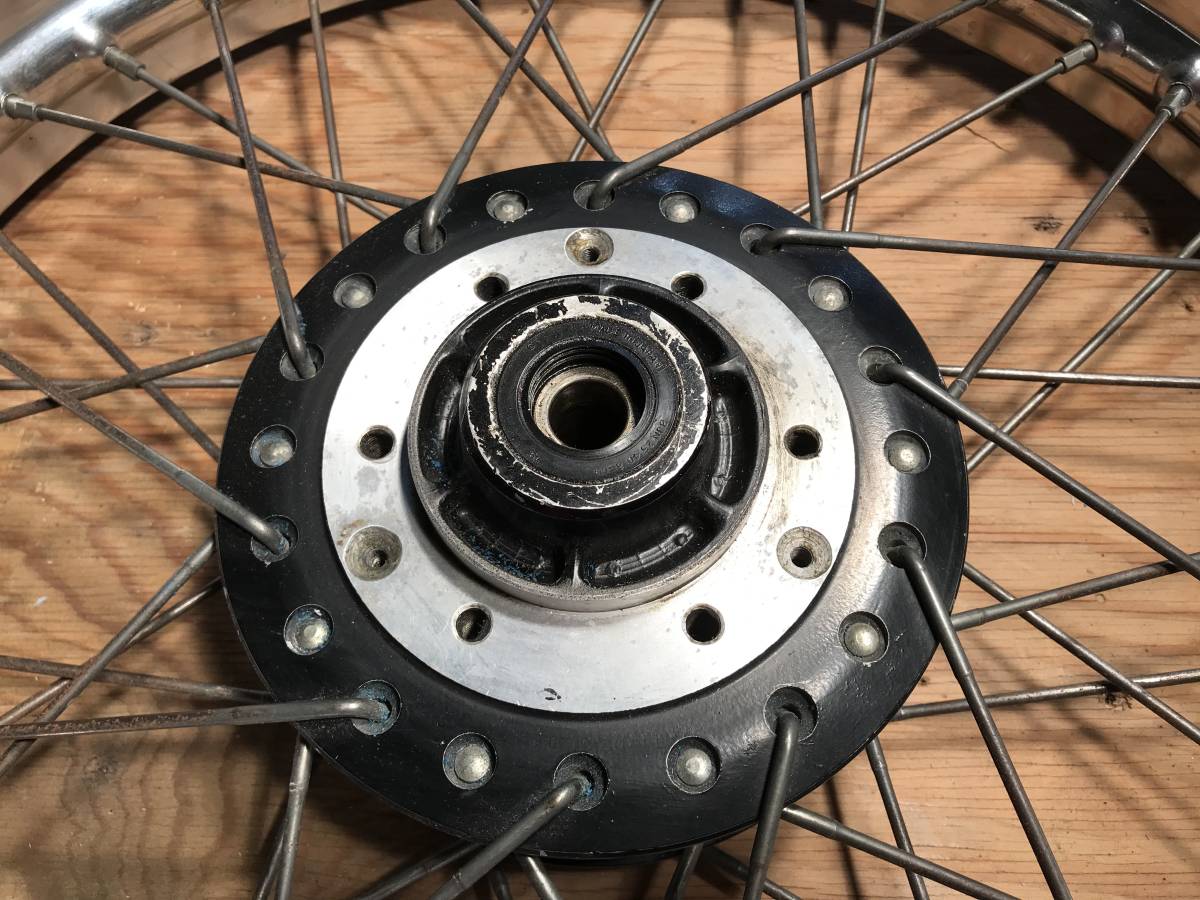 純正 当時物 KAWASAKI Z1/Z2 フロントホイール TAKASAGO 1.85X19 4G