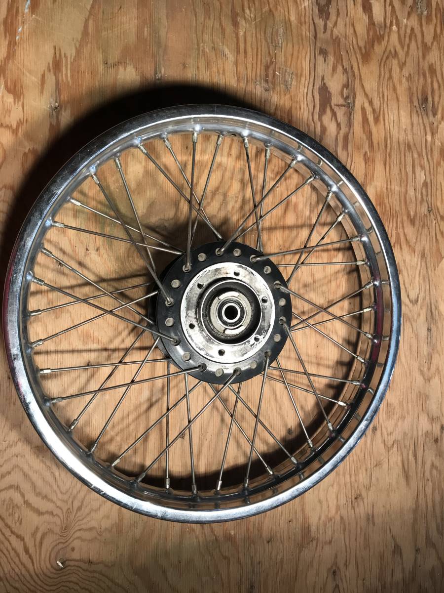 純正 当時物 KAWASAKI Z1/Z2 フロントホイール TAKASAGO 1.85X19 4G
