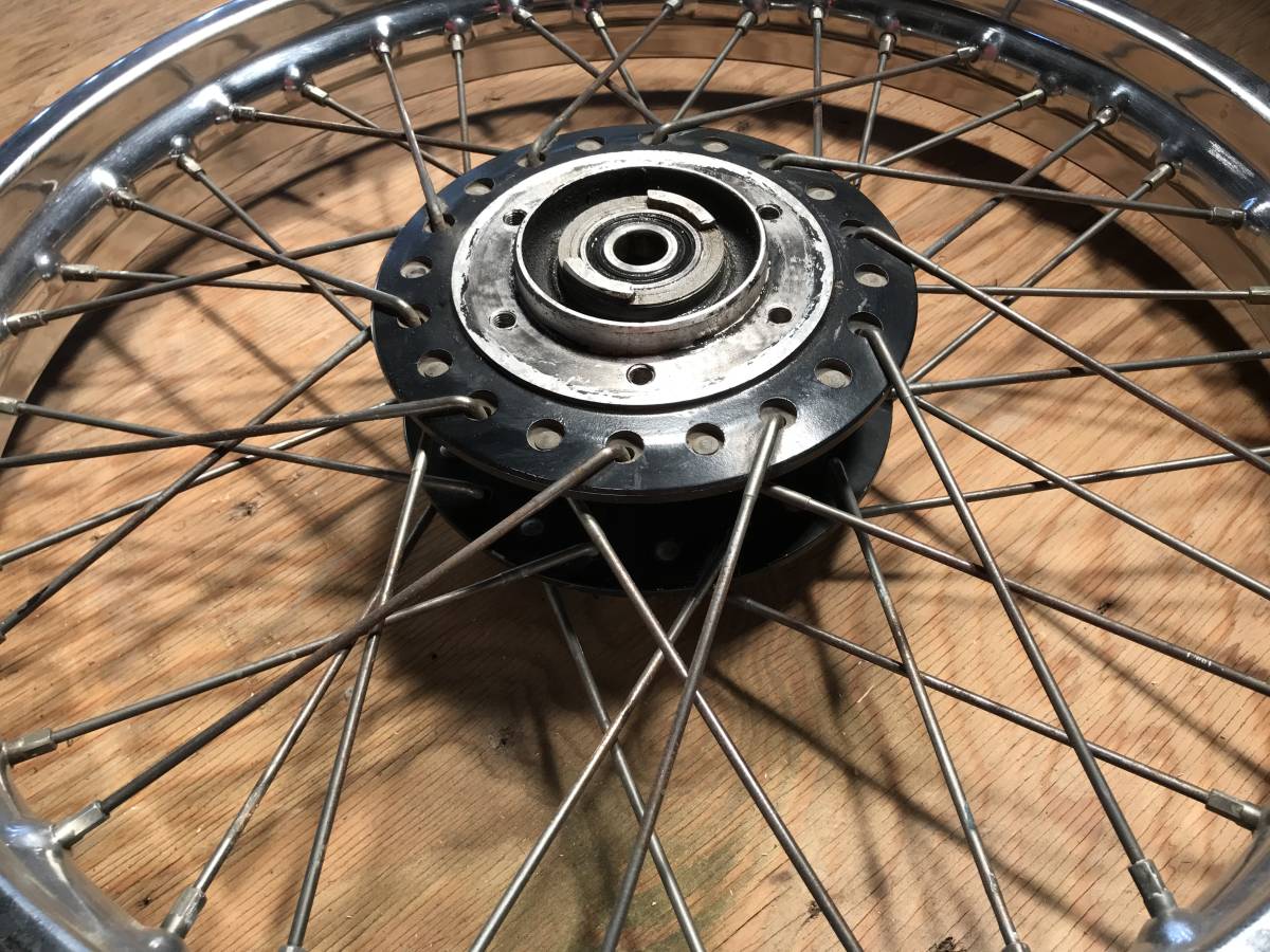 純正 当時物 KAWASAKI Z1/Z2 フロントホイール TAKASAGO 1.85X19 4G