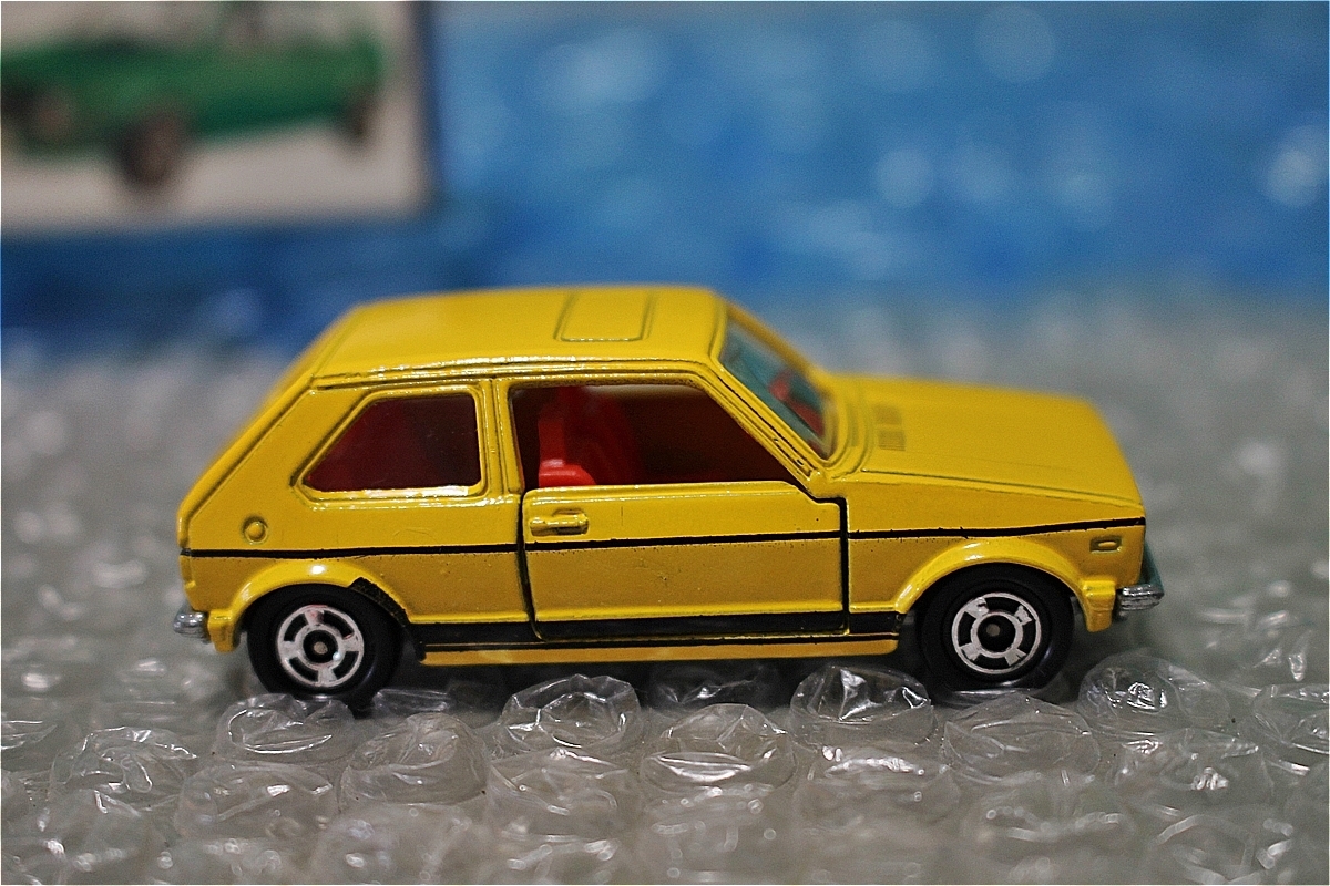 で最短翌日お届け トミカ 外国車シリーズ 当時物 NO.F5 フォルクスワーゲン ゴルフ GLE VOLKSWAGEN GOLF 青箱 日本製 メイドインジャパン 美品