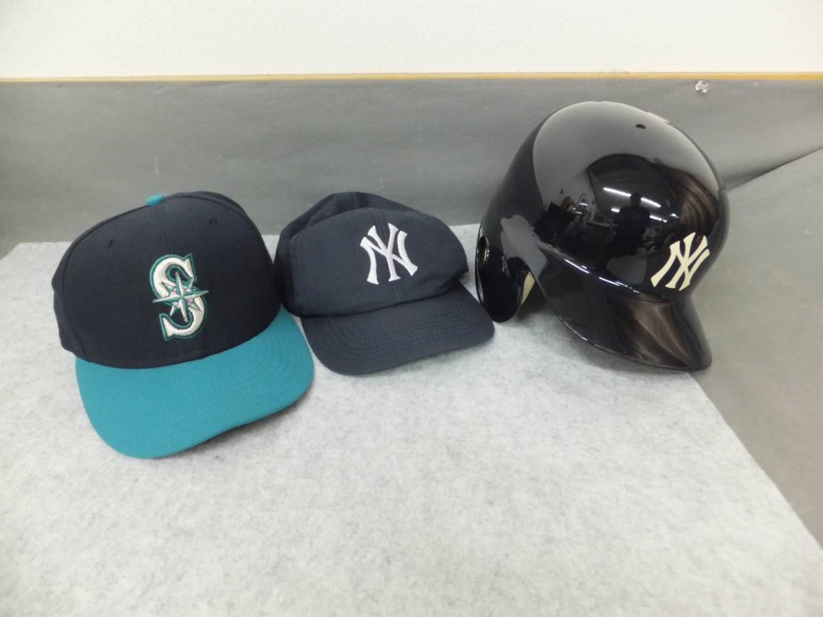 未使用!イチローAuthentic製ヘルメットとキャップ 帽子とおまけの帽子 
