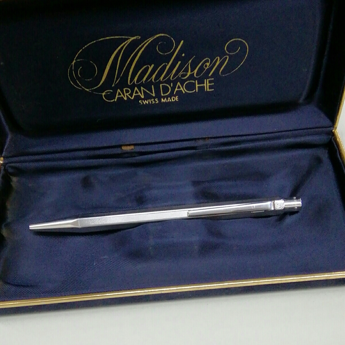 ○サS6853◎CARAN d'ACHE カランダッシュ シルバーカラー ボールペン