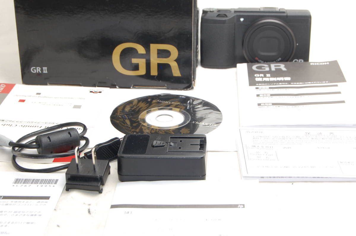 大得価，送料無料 極上 RICOH リコー GR II ブラック GR 2 APS-C CMOSイメージセンサー うれしい元箱＋付属品付き(リコー)｜売買されたオークション情報、yahooの商品情報をアーカイブ公開 - オークファン リコー
