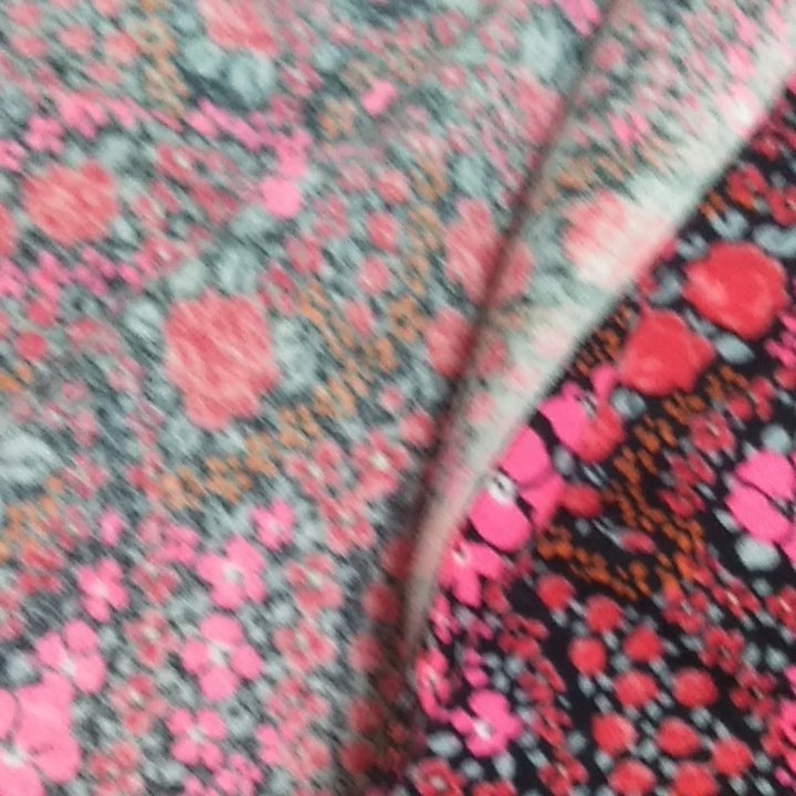 昭和レトロ　生地　布地　布　ハギレ　花柄　宇山あゆみ　ワンピース　デッドストック_4