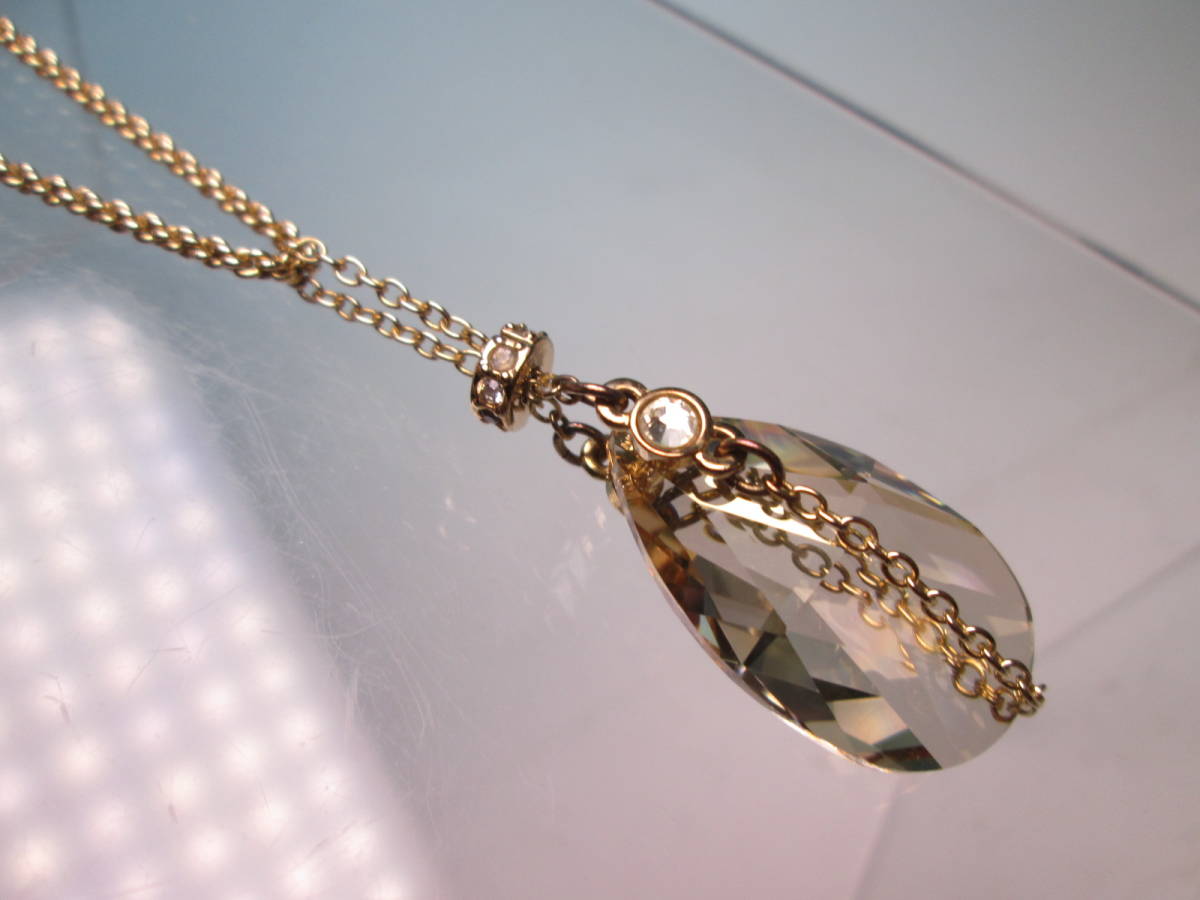 ☆スワロフスキー SWAROVSKI クリスタル&ラインストーンのネックレス 
