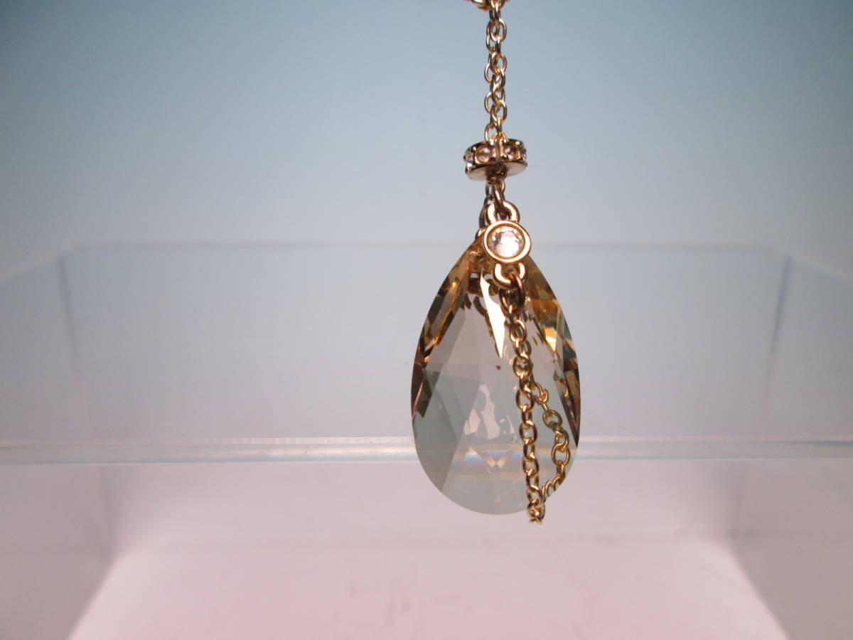 ☆スワロフスキー SWAROVSKI クリスタル&ラインストーンのネックレス