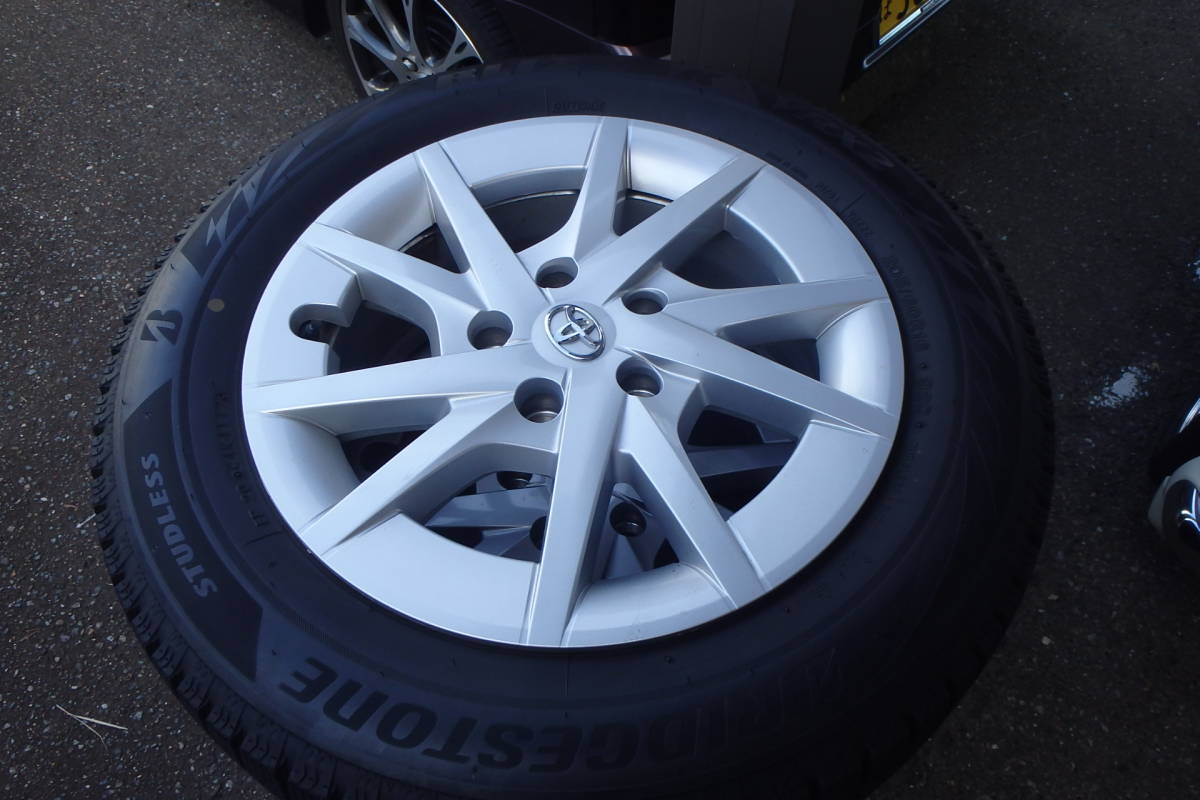 プリウスα 205⁄60R16 バリ山スタッドレス ヴォクシー ノア ジューク
