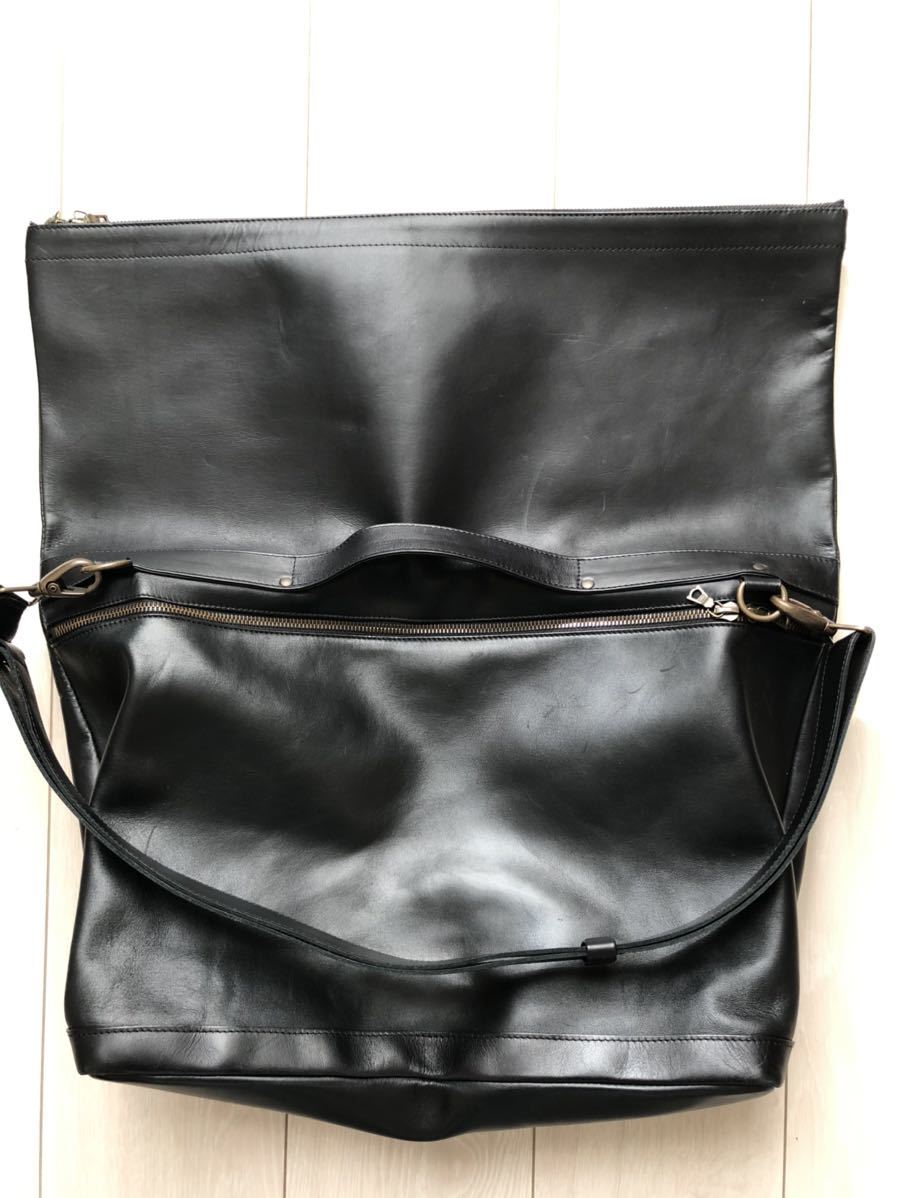 ISAAC REINA イザックレイナ　レザーショルダー美品　BSHOP取扱 ISAAC REINA イザックレイナ POP UP アイザック・レイナ。革のバッグを包み込む革の世界へ。｜Paris