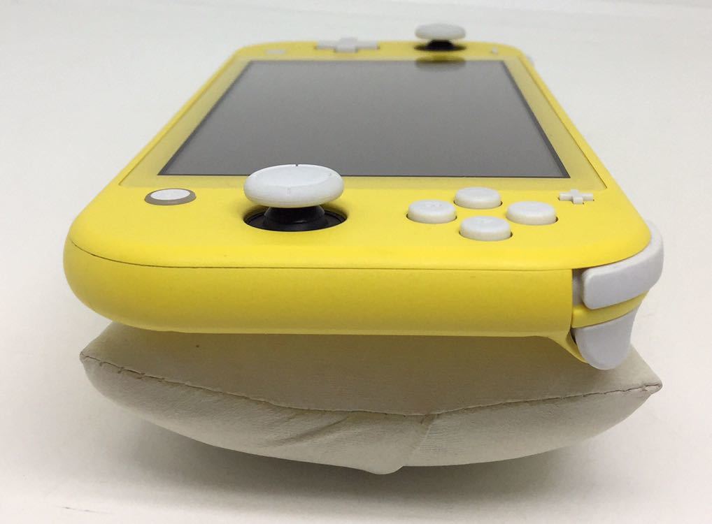 07w41887☆1円~ Nintendo switch Lite スイッチライト 購入 動作品