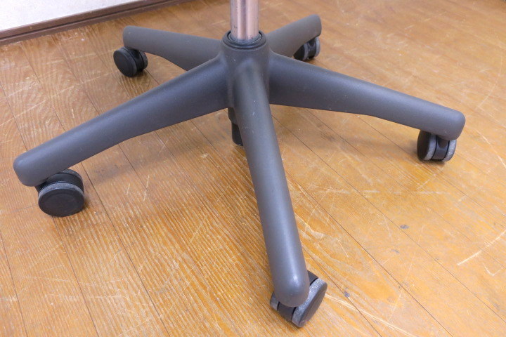 ランバーサポート アーロンチェア ハーマンミラー アーロンチェア専用 クラシック フル装備 楽天ランキング受賞 HermanMiller 社外品 互換性 : B 可動肘 アーロンチェアの使い方 クラシック・カーボン |