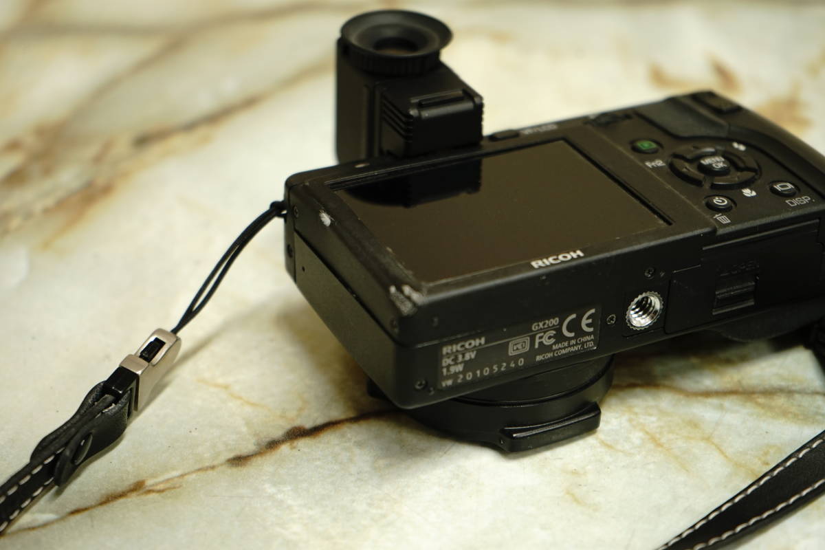 RICOH リコー GX200 自動開閉レンズキャップ付 RICOH リコー GX200 自動開閉レンズキャップ付、説明書、箱付