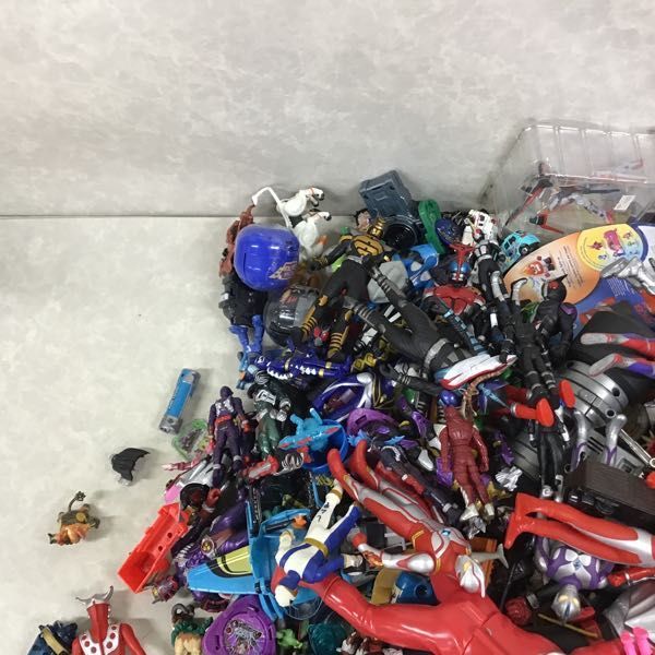 ジャンク 1円〜 同梱不可 ウルトラマン、仮面ライダー、ガンダム 仮面
