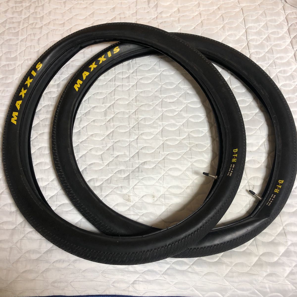 品質保証，最新作 MAXXIS DTH 26&times;2.30 2本セット チューブ付属(26インチ)｜売買されたオークション情報、yahooの商品情報をアーカイブ公開 - オークファン タイヤ