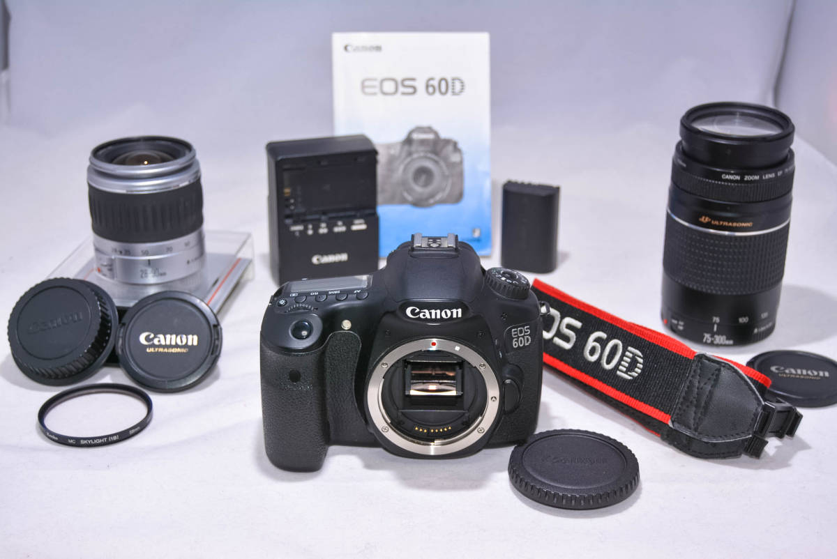 Canon EOS 60D ダブルレンズキット　バック、フード、フィルター付き Canon EOS 60D ダブルレンズキット バック、フード、フィルター付き