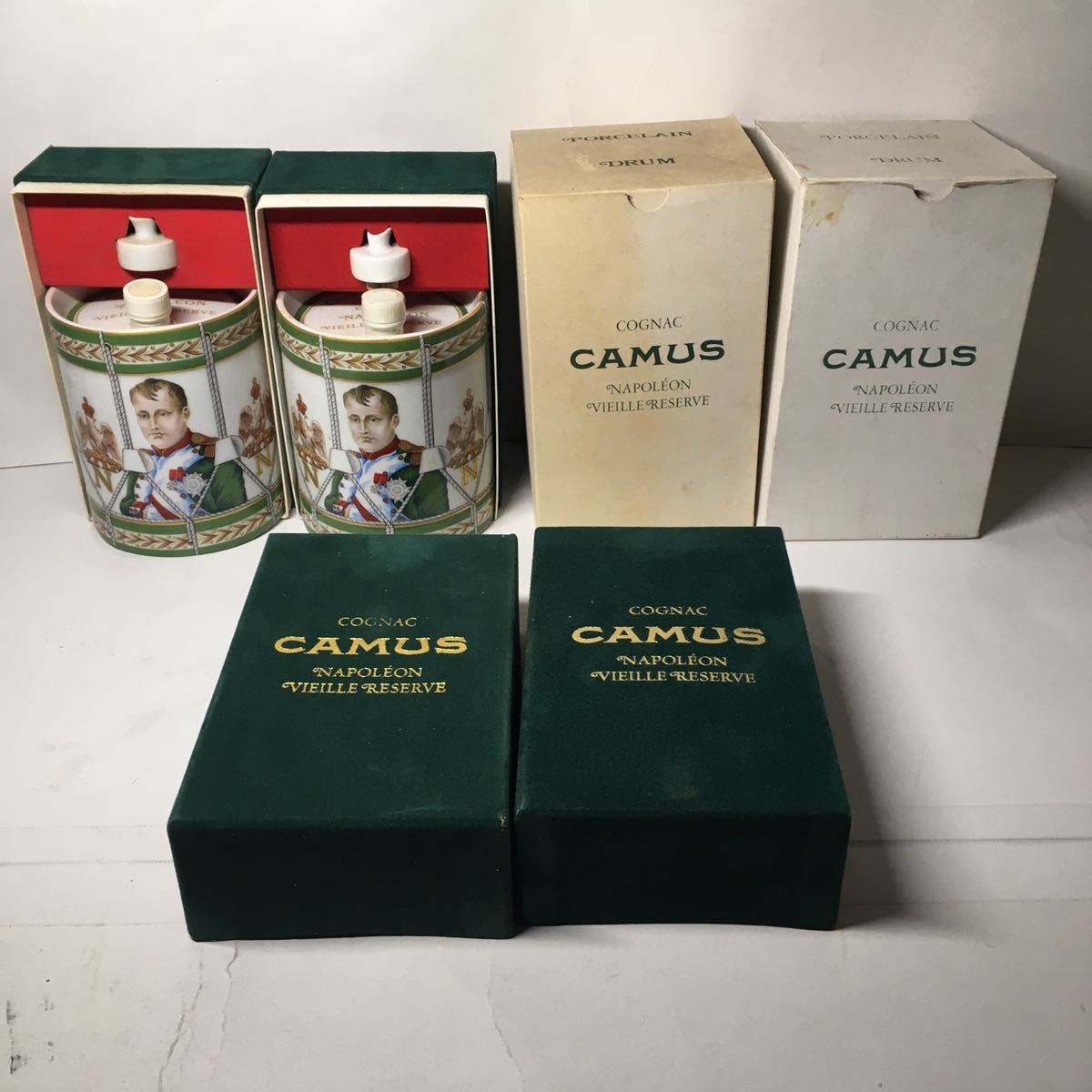 ※【未開栓】CAMUS NAPOLEON PORCELAIN DRUM /カミュ ナポレオン ヴィエイユリザーブ ドラム リモージュ 箱替え栓付き 2本セット　減り少 ナポレオン CAMUS NAPOLEON 白」の落札 「カミュ 液面低下あり