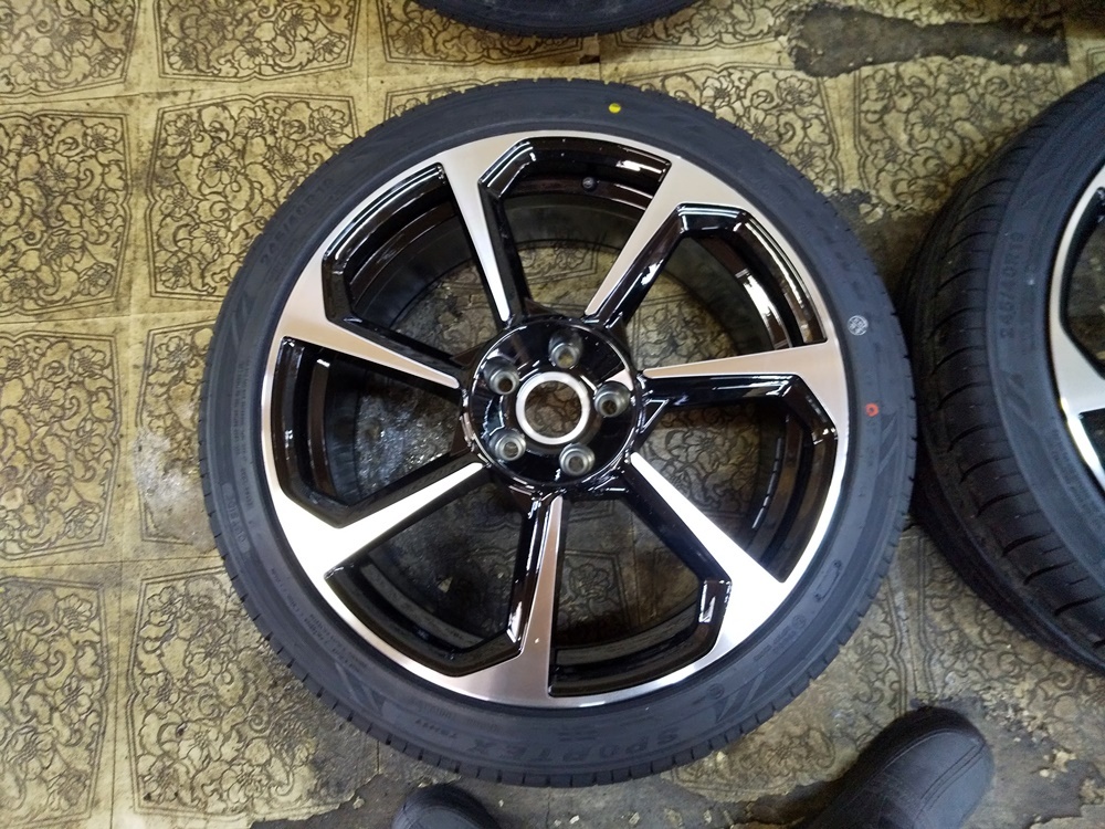 展示品 新品セット アウディ A6 ベンツ等 245/40R19 8.5J+42 112 タイヤ付き 4本セット アウディ A6 2019年モデルの価格・グレード一覧 E 共通点の多い\u201dライバル\u201d「メルセデス・ベンツ Eクラス・ステーション