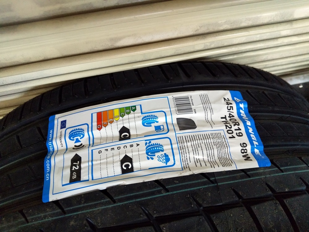 展示品 新品セット アウディ A6 ベンツ等 245/40R19 8.5J+42 112 タイヤ付き 4本セット アウディ A6 2019年モデルの価格・グレード一覧 E 共通点の多い\u201dライバル\u201d「メルセデス・ベンツ Eクラス・ステーション