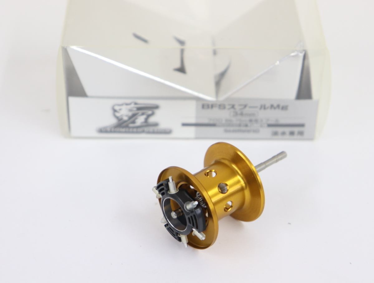 シマノ 07メタニウム Mg7 左ハンドル 07メタニウムmg 希少 ZPIシルバーカーボンハンドル ZPIベイトフィネスカスタム メタマグ メタニウム 07メタニウムMg SHIMANO 左 nium zpiの通販 本体のみ