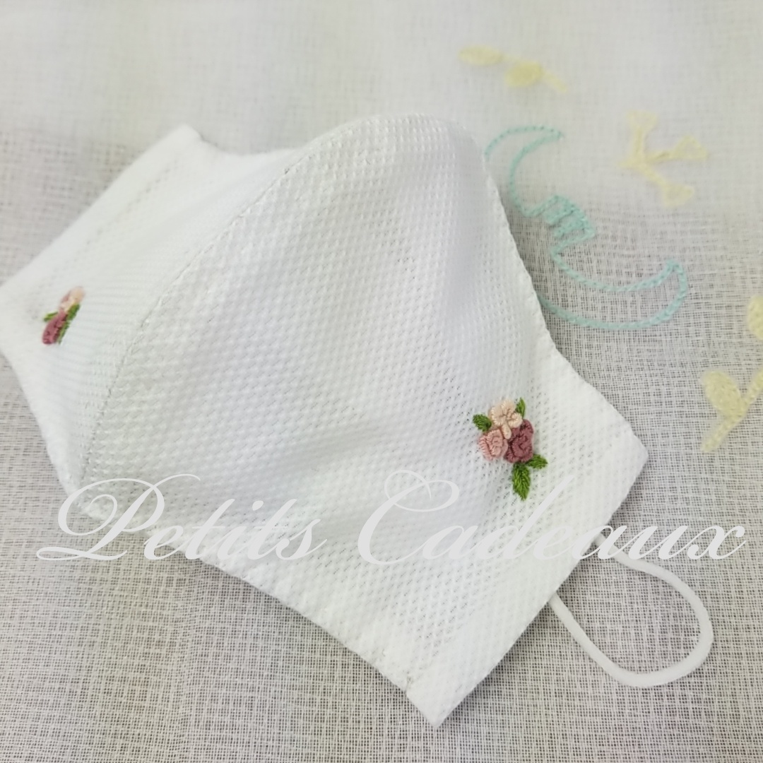 全国無料，100%新品 ⑦ コットン 手刺繍 ハンドメイド マスクカバー 立体 日焼け止め すっぴん隠し ナチュラル(ガーゼ)｜売買されたオークション情報、yahooの商品情報をアーカイブ公開 - オークファン ガーゼ