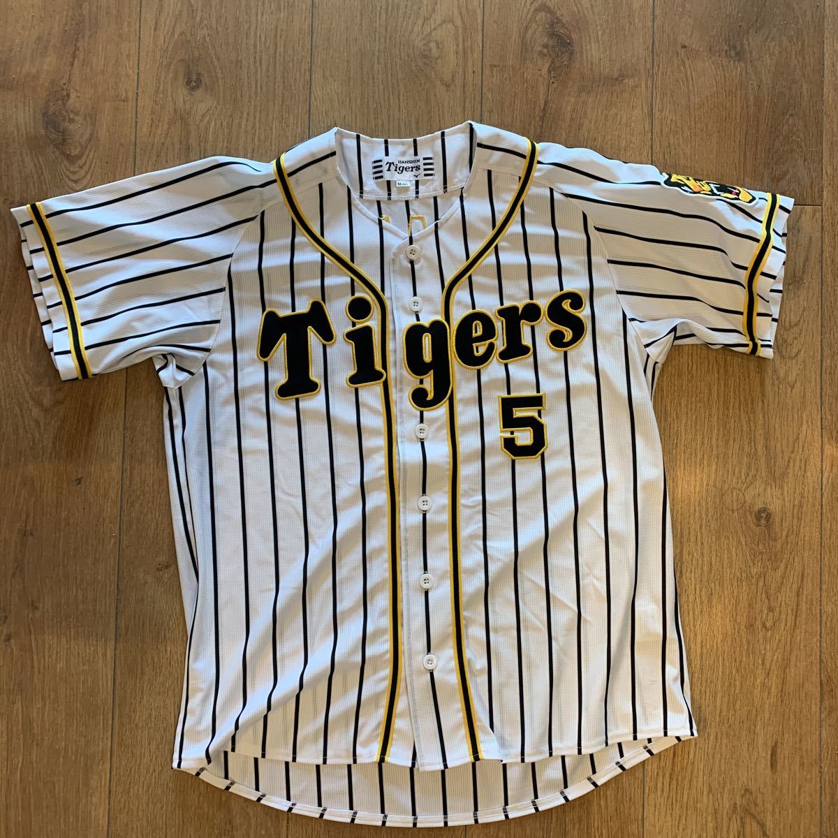 格安，SALE 阪神タイガース レプリカユニフォーム ミズノ 近本(応援ユニフォーム、ウエア)｜売買されたオークション情報、yahooの商品情報をアーカイブ公開 - オークファン 応援ユニフォーム、ウエア