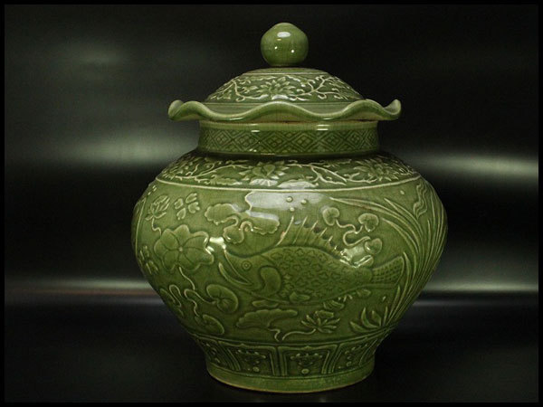 古美術 纏枝蓮花紋 蒔絵 蓋物 時代物 美品(K-A752) 銀閣中国美術 蓋物 纏枝蓮花紋 故宫博物院 青花 旧家蔵出(ZD638 旧家