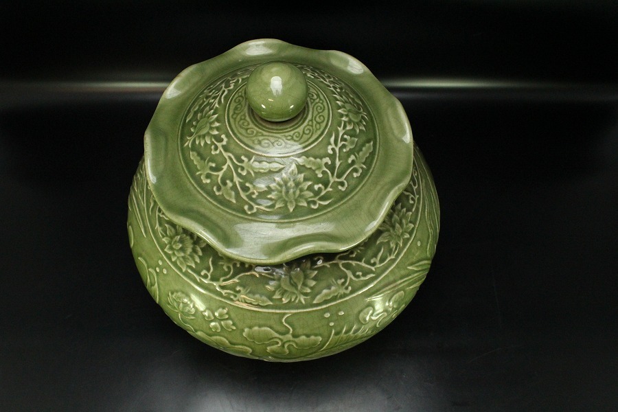 銀閣中国美術 蓋物 纏枝蓮花紋 故宫博物院 青花 旧家蔵出(ZD638 旧家