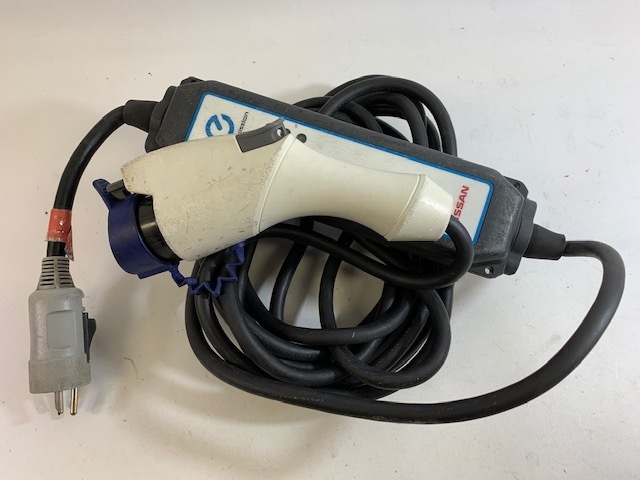保管品 純正 日産リーフ 充電コード Zero Emission 29690 3NK5E 約7.5m